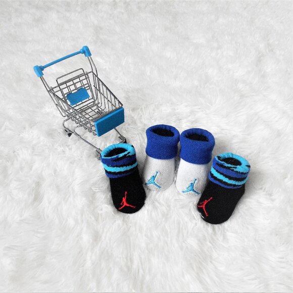 Nike Jordan Infant Booties 2 Pack Baby Newborn 0-6 Mo Blue Stripes - Picture 1 of 14